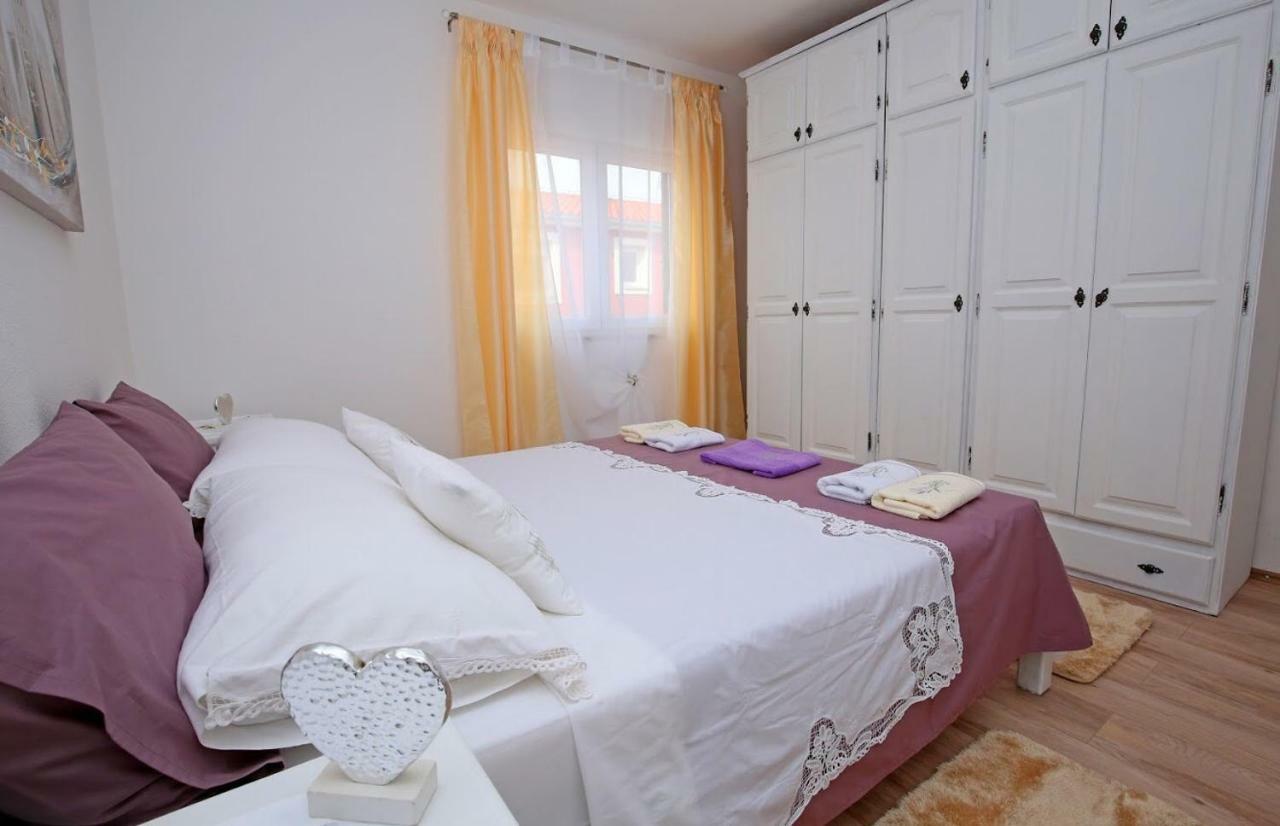 Luciano Appartement Mravince Buitenkant foto